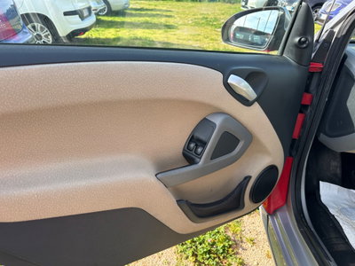 smart Fortwo 1000 52 kW MHD coupé passion (8)