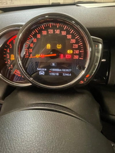 MINI Mini 1.5 Cooper D Boost 5 porte (18)