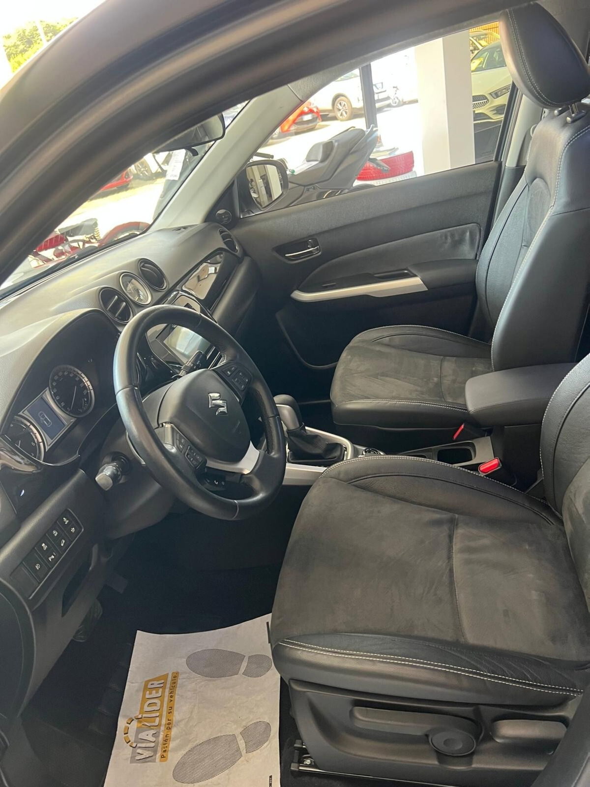 Suzuki Vitara 1.6 DDiS 4WD AllGrip DCT V-Top (8)