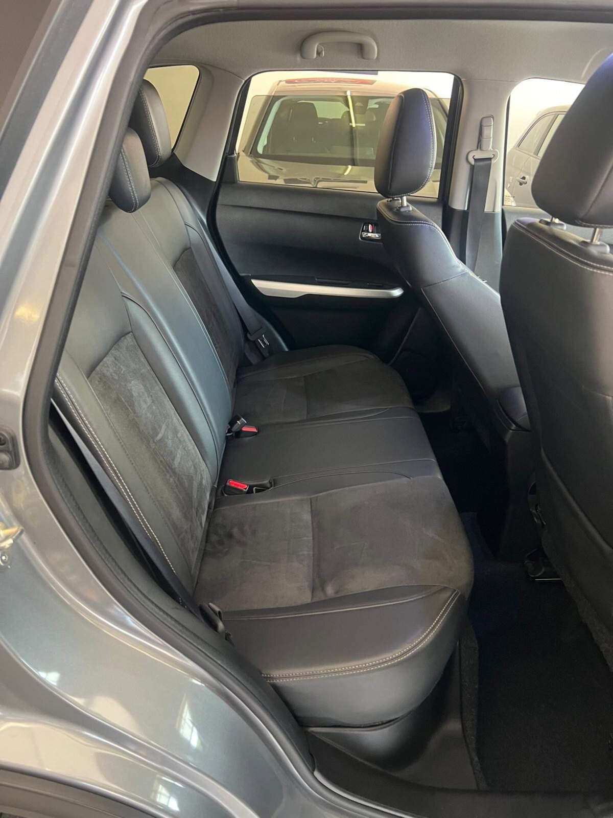 Suzuki Vitara 1.6 DDiS 4WD AllGrip DCT V-Top (9)