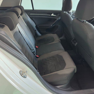 Volkswagen Golf 1.6 BlueTDI 110 CV 5p. Highline (16)