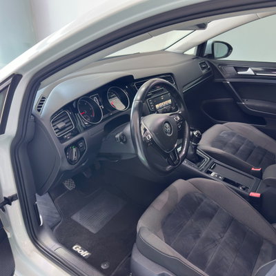 Volkswagen Golf 1.6 BlueTDI 110 CV 5p. Highline (9)