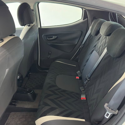 Lancia Ypsilon 1.2 69 CV 5 porte Gold (14)