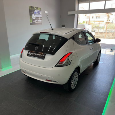 Lancia Ypsilon 1.2 69 CV 5 porte Gold (4)
