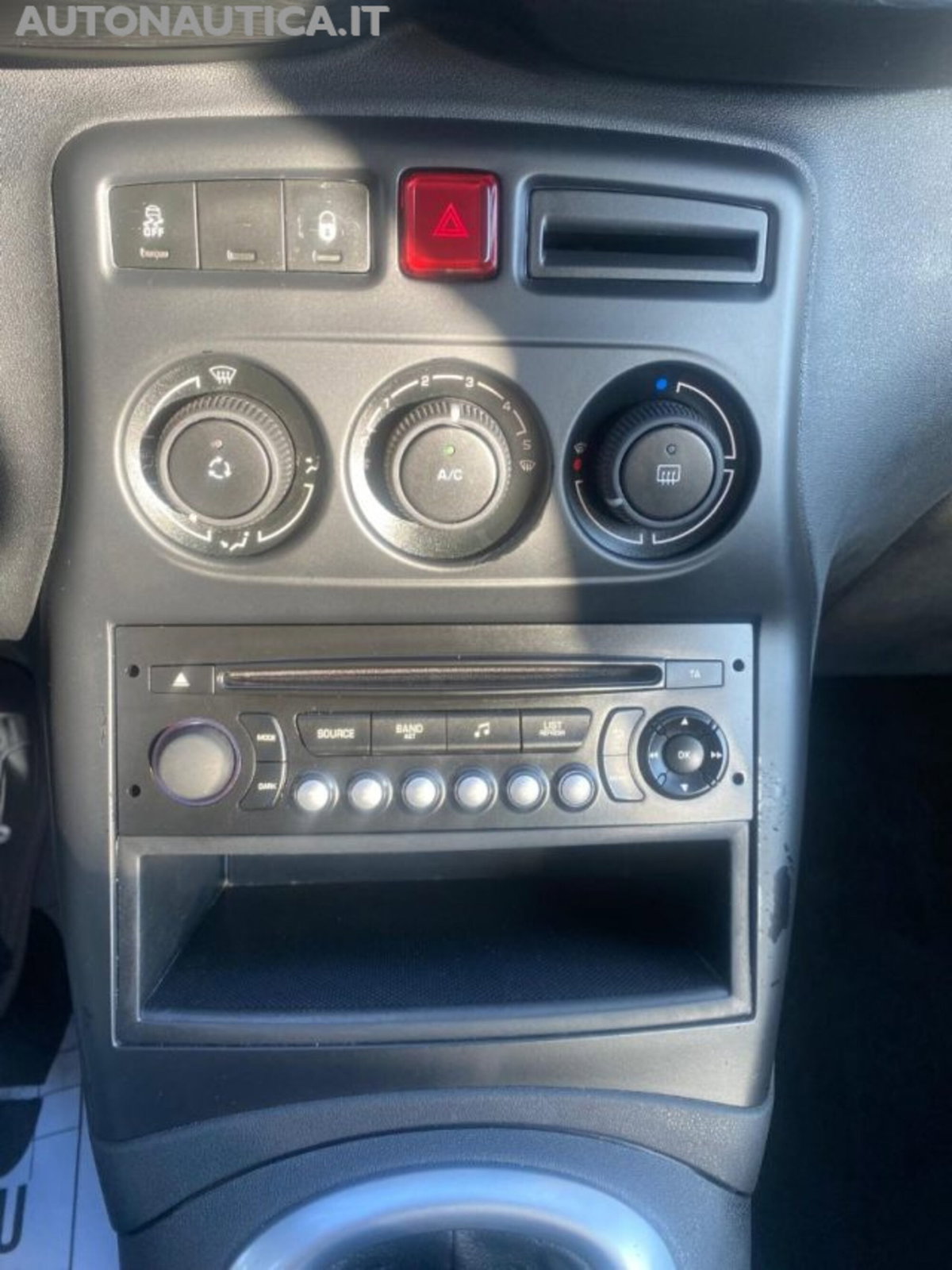 Citroen C3 Picasso 1.6 HDi 90 Exclusive Theatre (11)