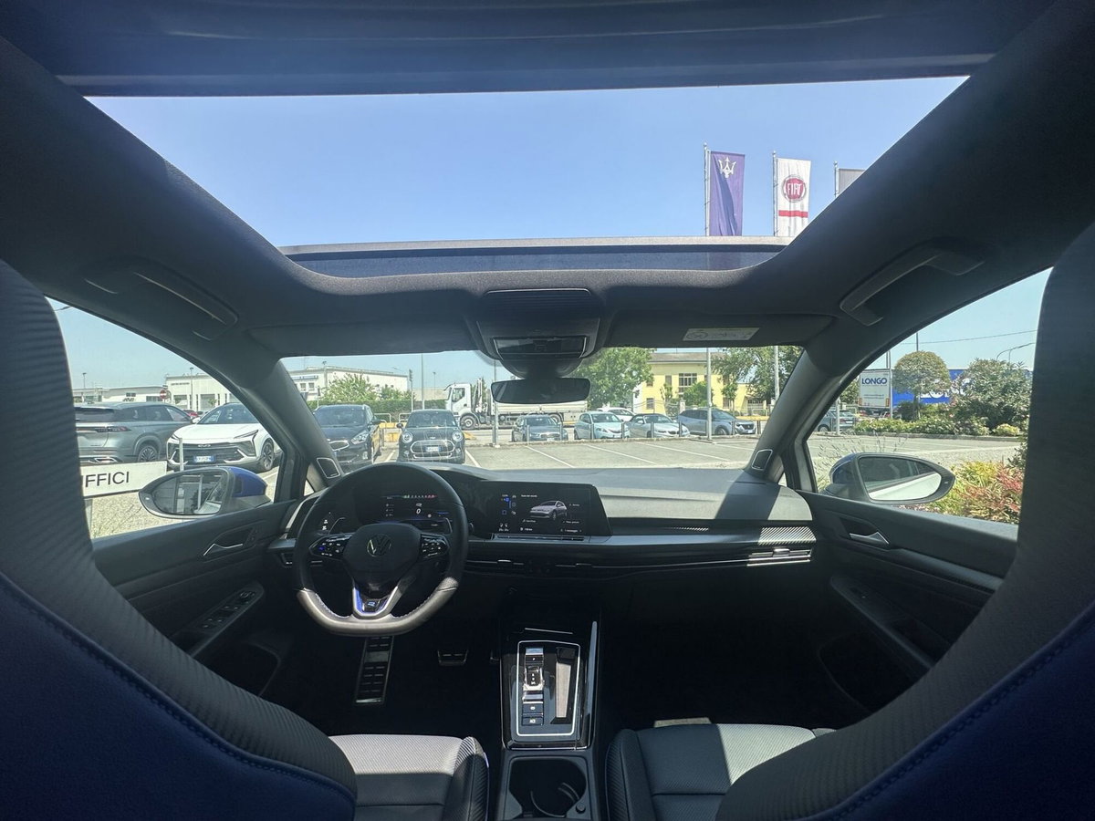 Volkswagen Golf 2.0 TSI R DSG 4Motion 20 years (10)