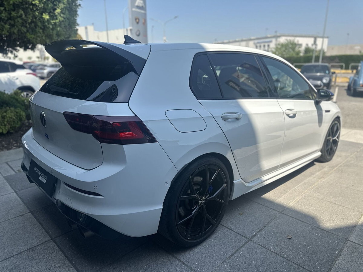 Volkswagen Golf 2.0 TSI R DSG 4Motion 20 years (4)