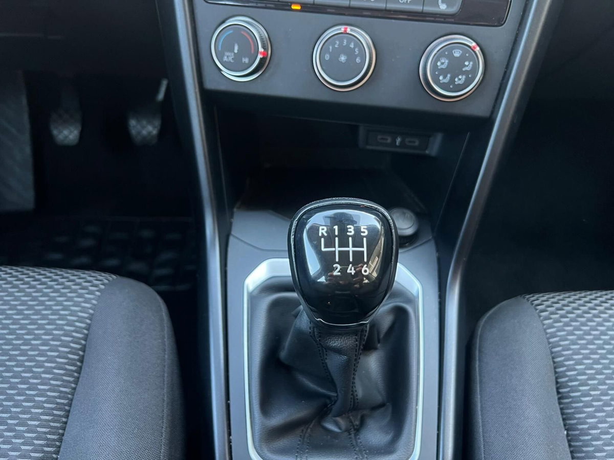 Volkswagen T-Roc 1.0 TSI Style (11)