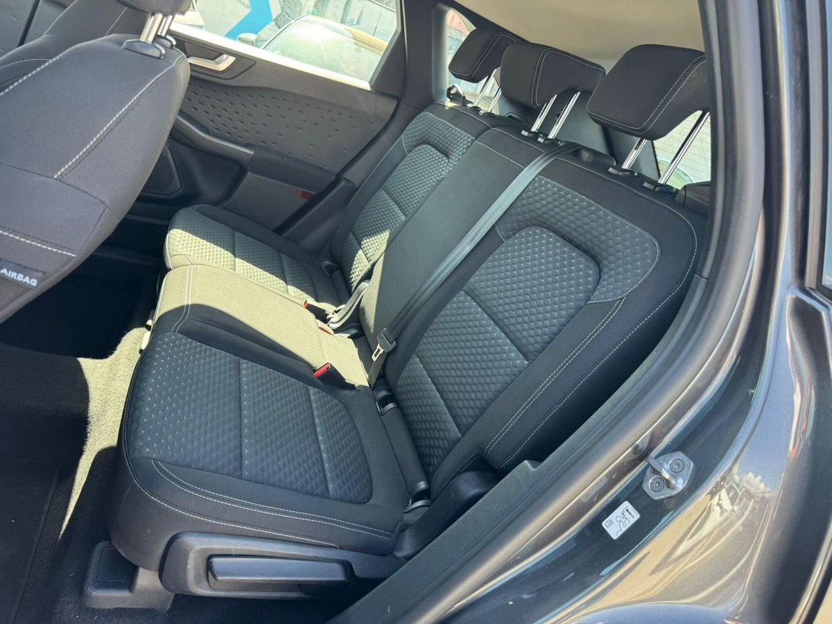 Ford Kuga 1.5 EcoBlue 120 CV 2WD ST-Line (11)