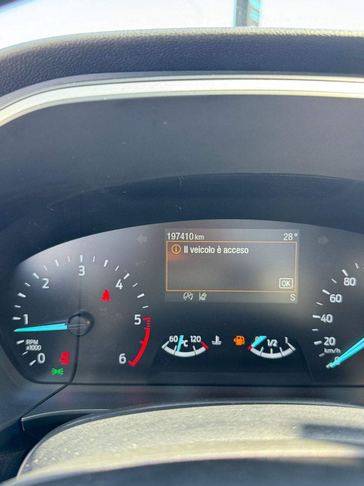 Ford Kuga 1.5 EcoBlue 120 CV 2WD ST-Line (8)