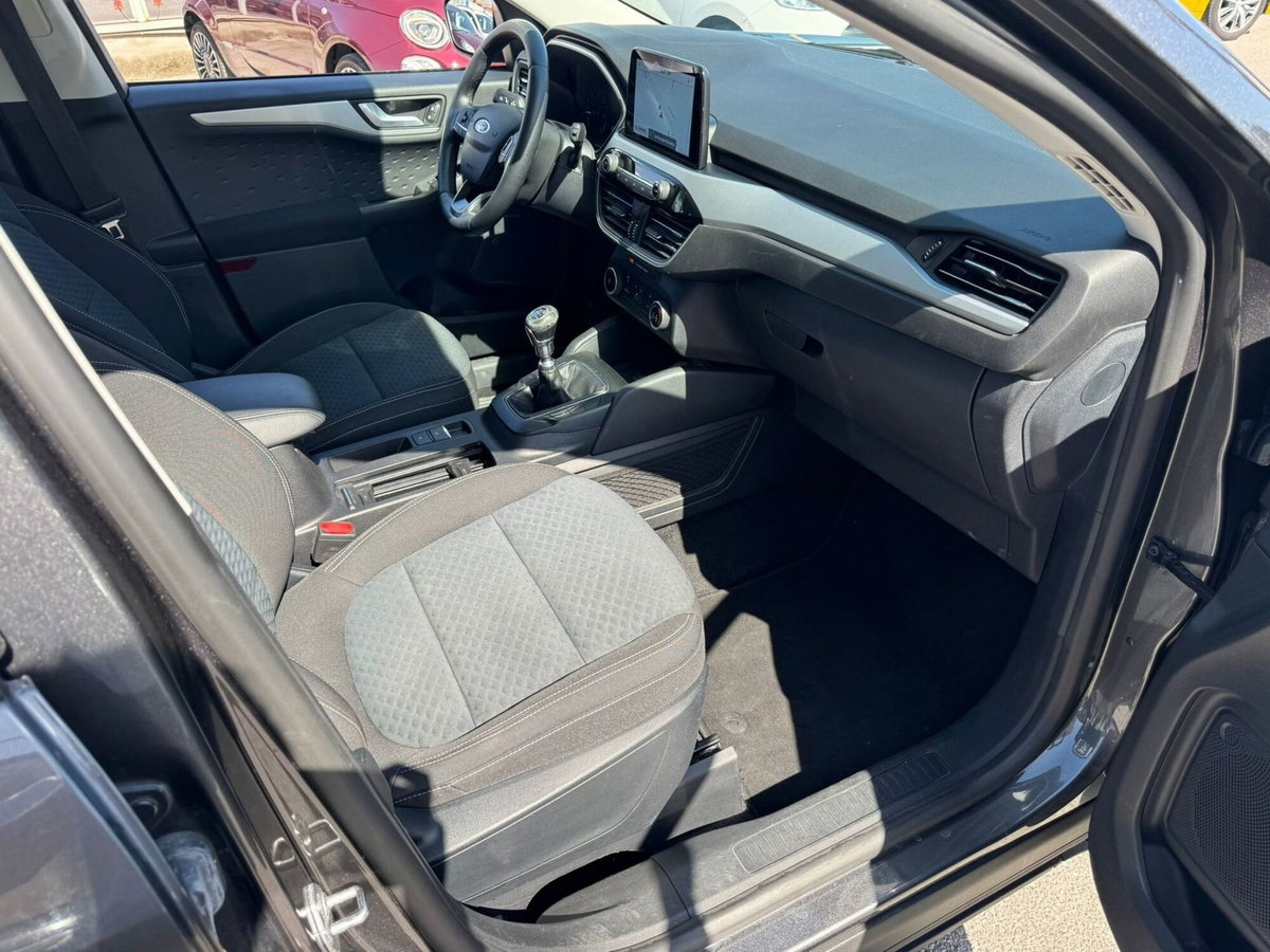 Ford Kuga 1.5 EcoBlue 120 CV 2WD ST-Line (9)