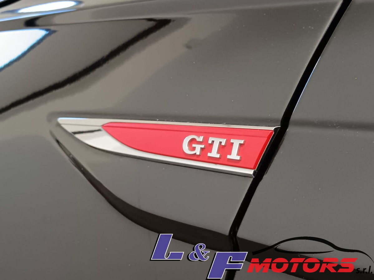 Volkswagen Polo 2.0 TSI DSG GTI BlueMotion Technology (13)