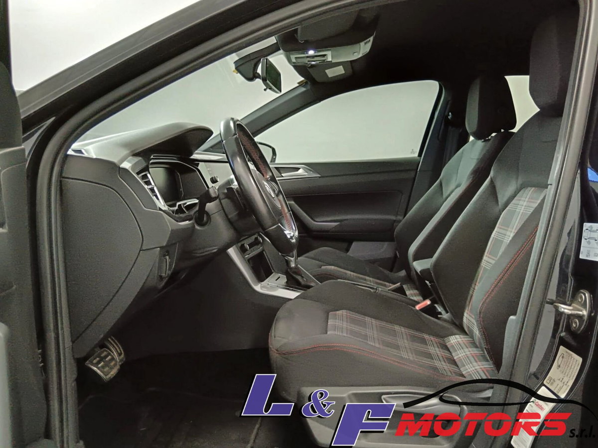 Volkswagen Polo 2.0 TSI DSG GTI BlueMotion Technology (18)