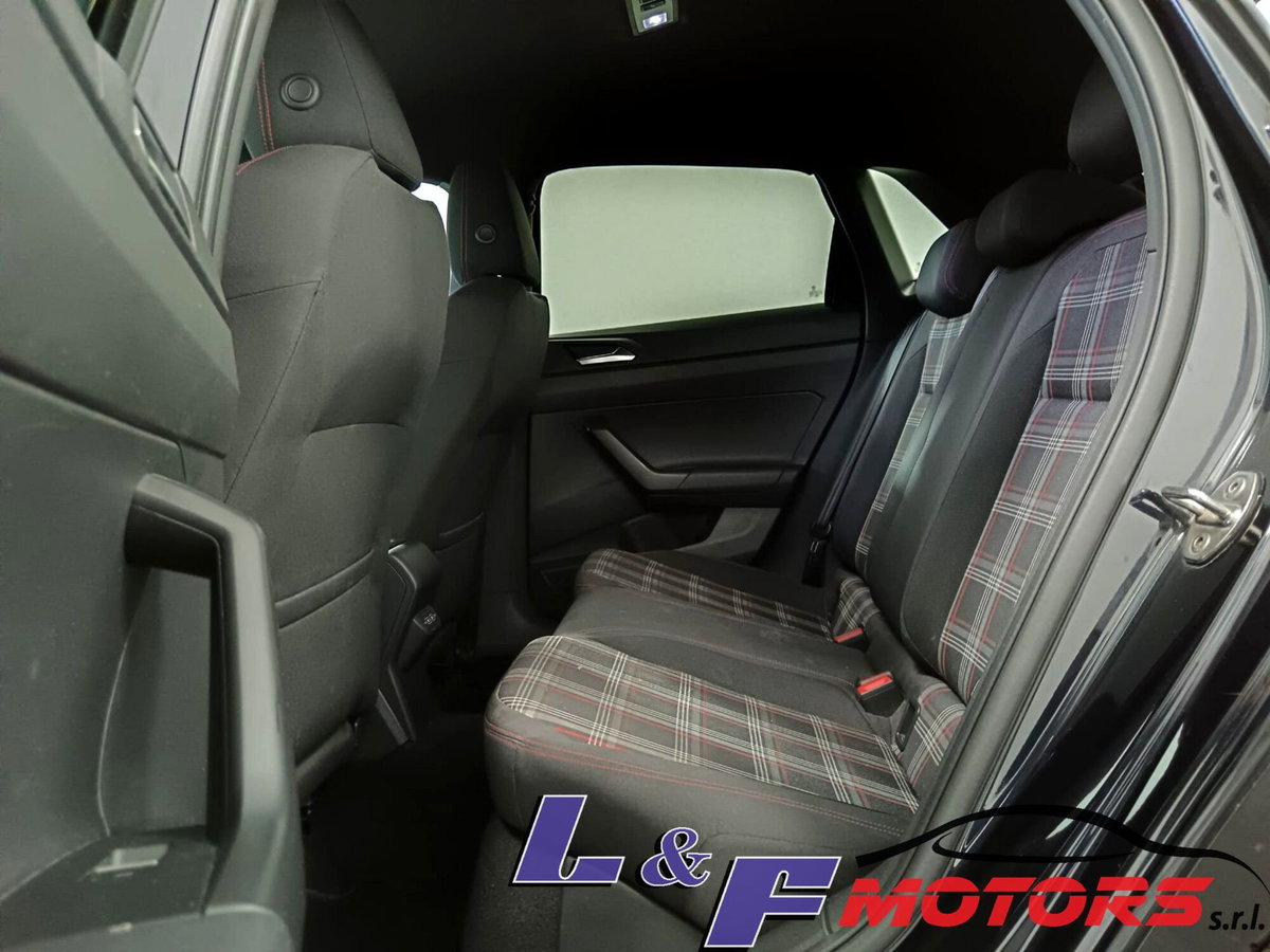 Volkswagen Polo 2.0 TSI DSG GTI BlueMotion Technology (19)