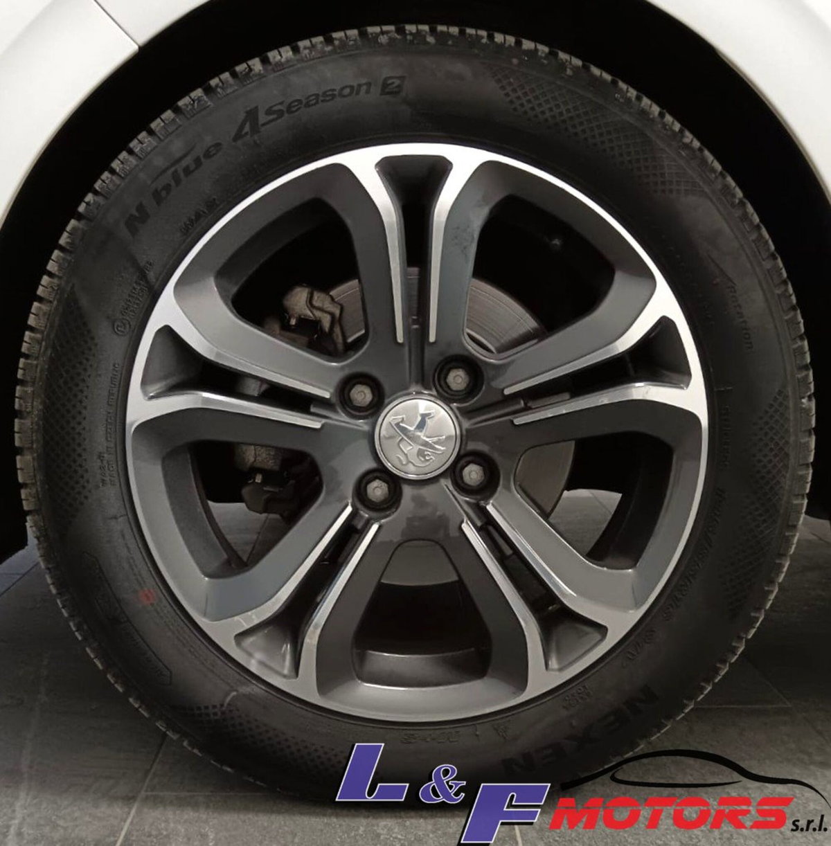 Peugeot 208 VTi 82 CV 5 porte Active (12)