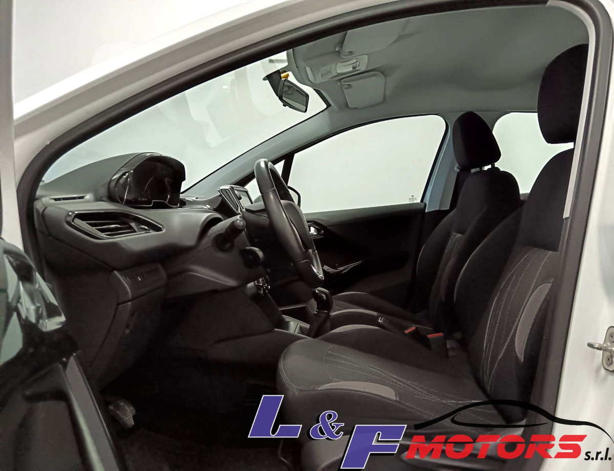 Peugeot 208 VTi 82 CV 5 porte Active (13)