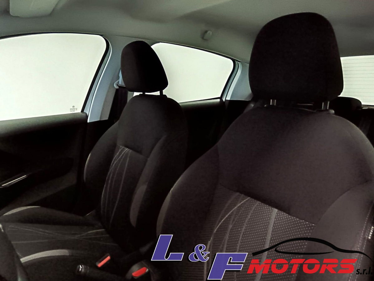 Peugeot 208 VTi 82 CV 5 porte Active (15)