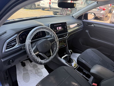 Volkswagen T-Roc 1.0 TSI Style (8)