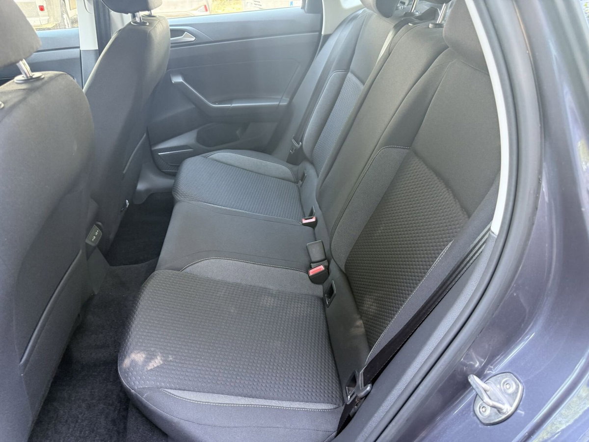 Volkswagen Polo 1.0 tsi Life 95cv (11)