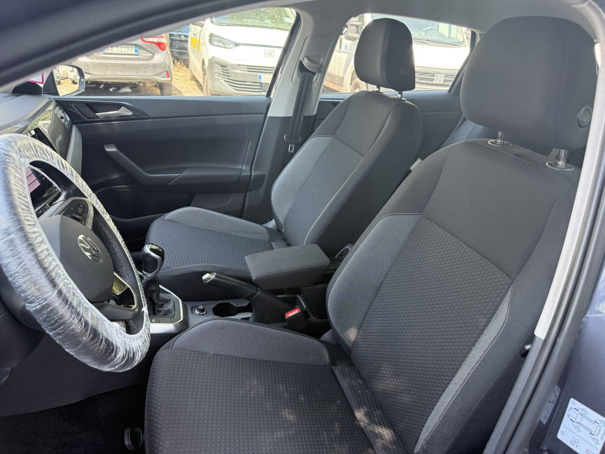 Volkswagen Polo 1.0 tsi Life 95cv (8)