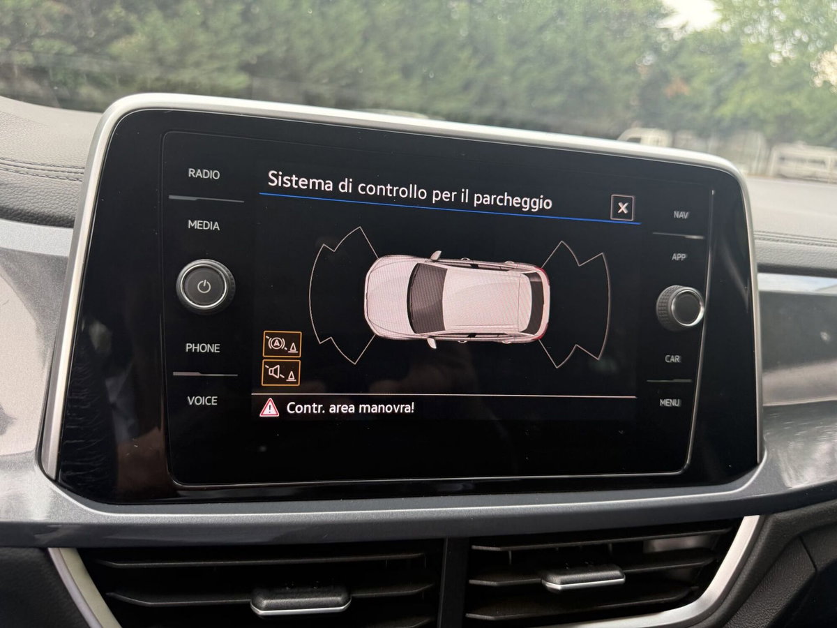 Volkswagen T-Roc 1.0 TSI Style (17)