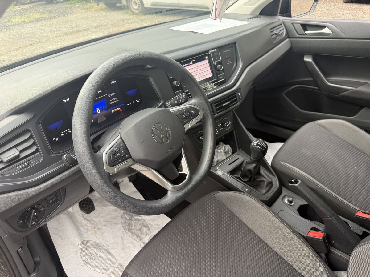 Volkswagen Polo 1.0 EVO (9)