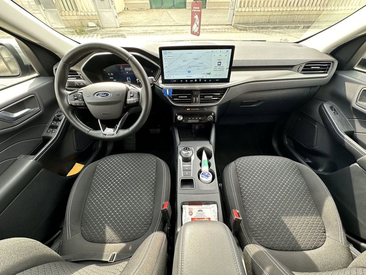 Ford Kuga 2.5 Full Hybrid 190 CV CVT 2WD ST-Line Design (10)