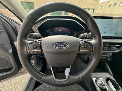 Ford Kuga 2.5 Full Hybrid 190 CV CVT 2WD ST-Line Design (9)