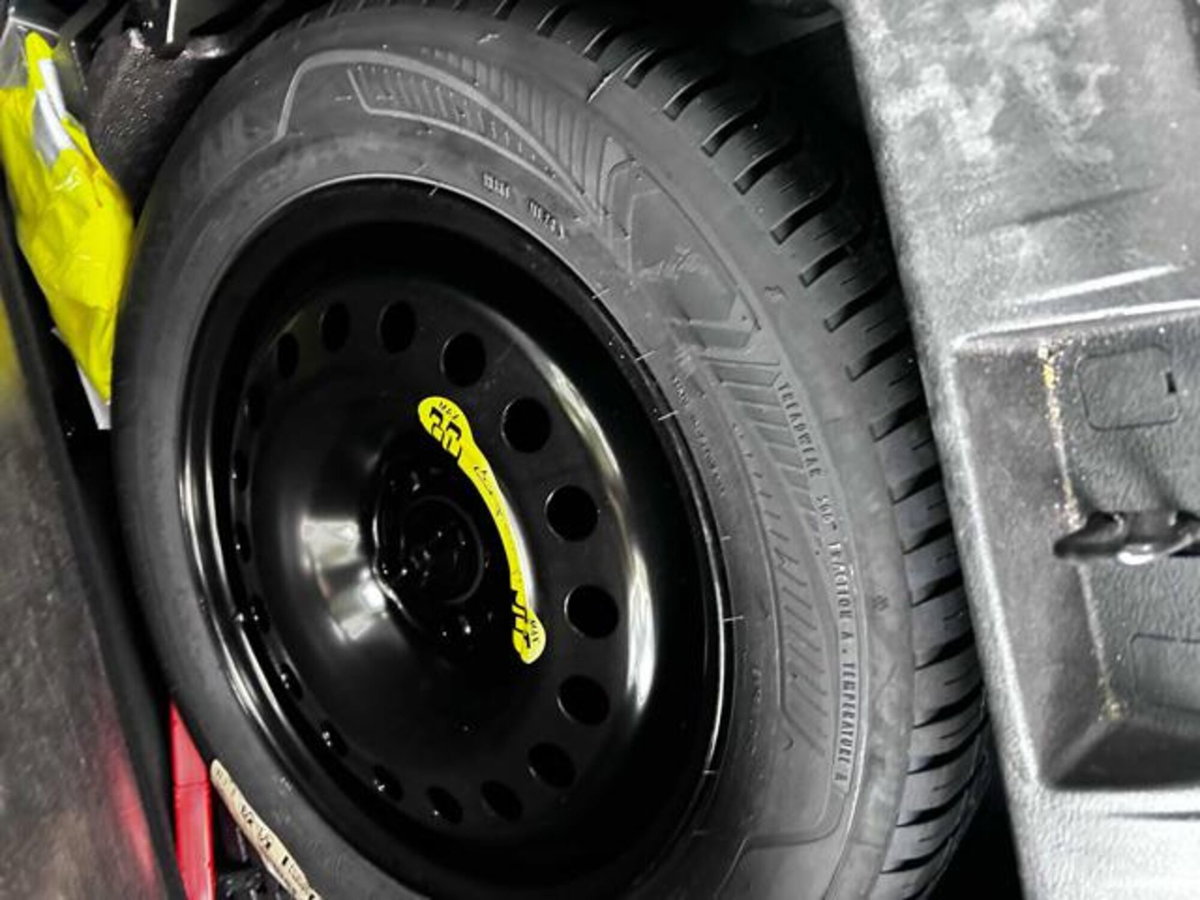 Jeep Renegade 1.5 turbo t4 mhev Summit 2wd dct (9)