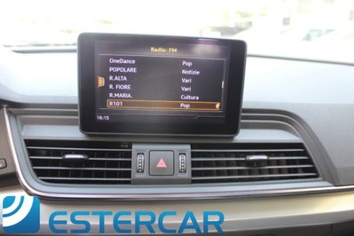 Audi Q5 40 TDI quattro S tronic Business Sport (10)