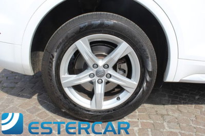 Audi Q5 40 TDI quattro S tronic Business Sport (11)
