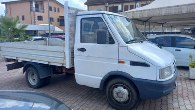 Iveco Daily Telaio 35.10 2.8 TD PC Cabinato Basic usata