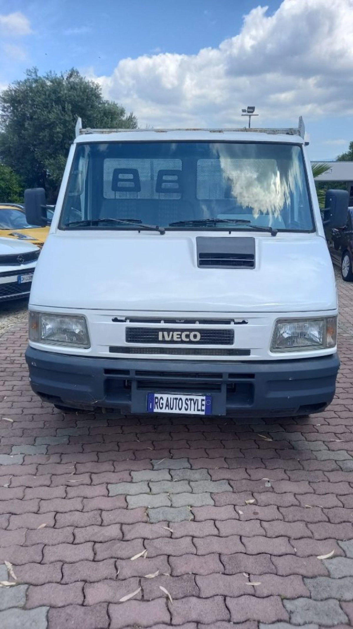 Iveco Daily Telaio 35.10 2.8 TD PC Cabinato Basic (2)