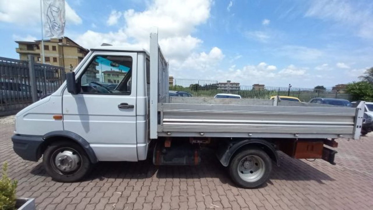 Iveco Daily Telaio 35.10 2.8 TD PC Cabinato Basic (4)