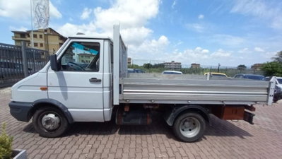 Iveco Daily Telaio 35.10 2.8 TD PC Cabinato Basic (4)