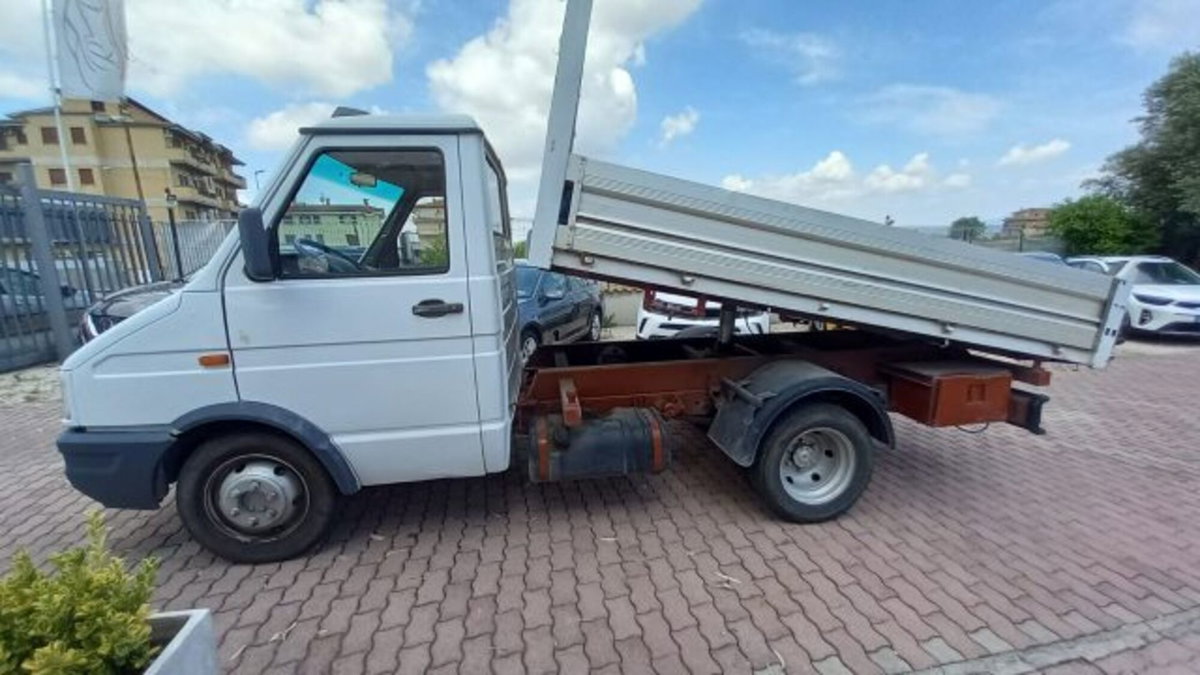 Iveco Daily Telaio 35.10 2.8 TD PC Cabinato Basic (7)