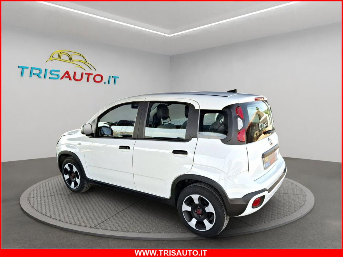 Fiat Panda 1.0 FireFly S&S Hybrid City Cross (2)