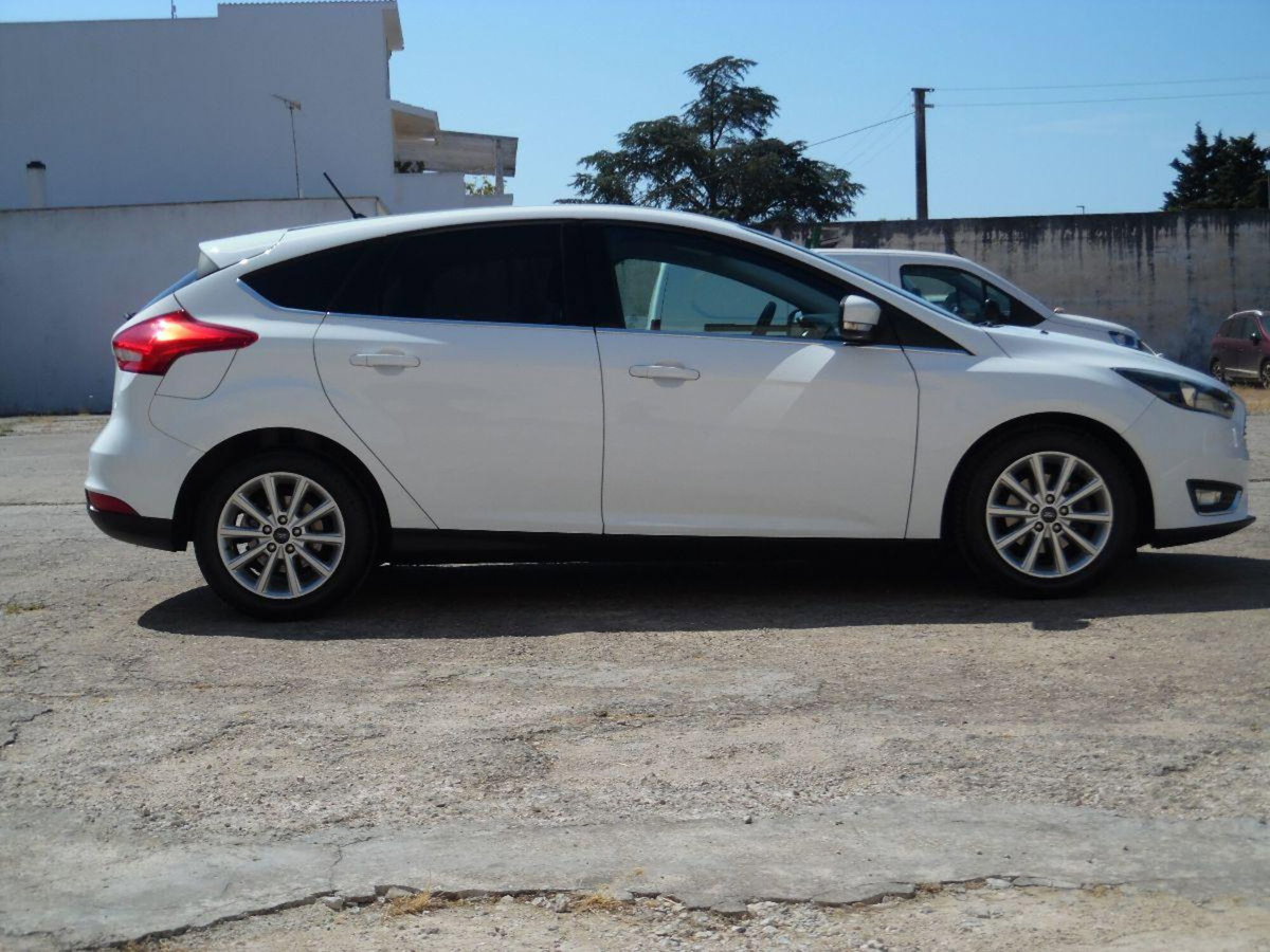 Ford Focus 1.5 TDCi 120 CV Start&Stop Titanium (10)