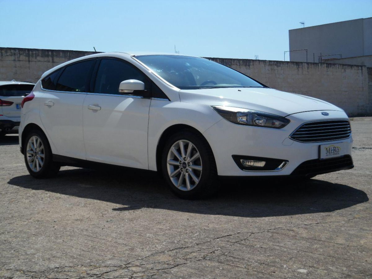 Ford Focus 1.5 TDCi 120 CV Start&Stop Titanium (11)