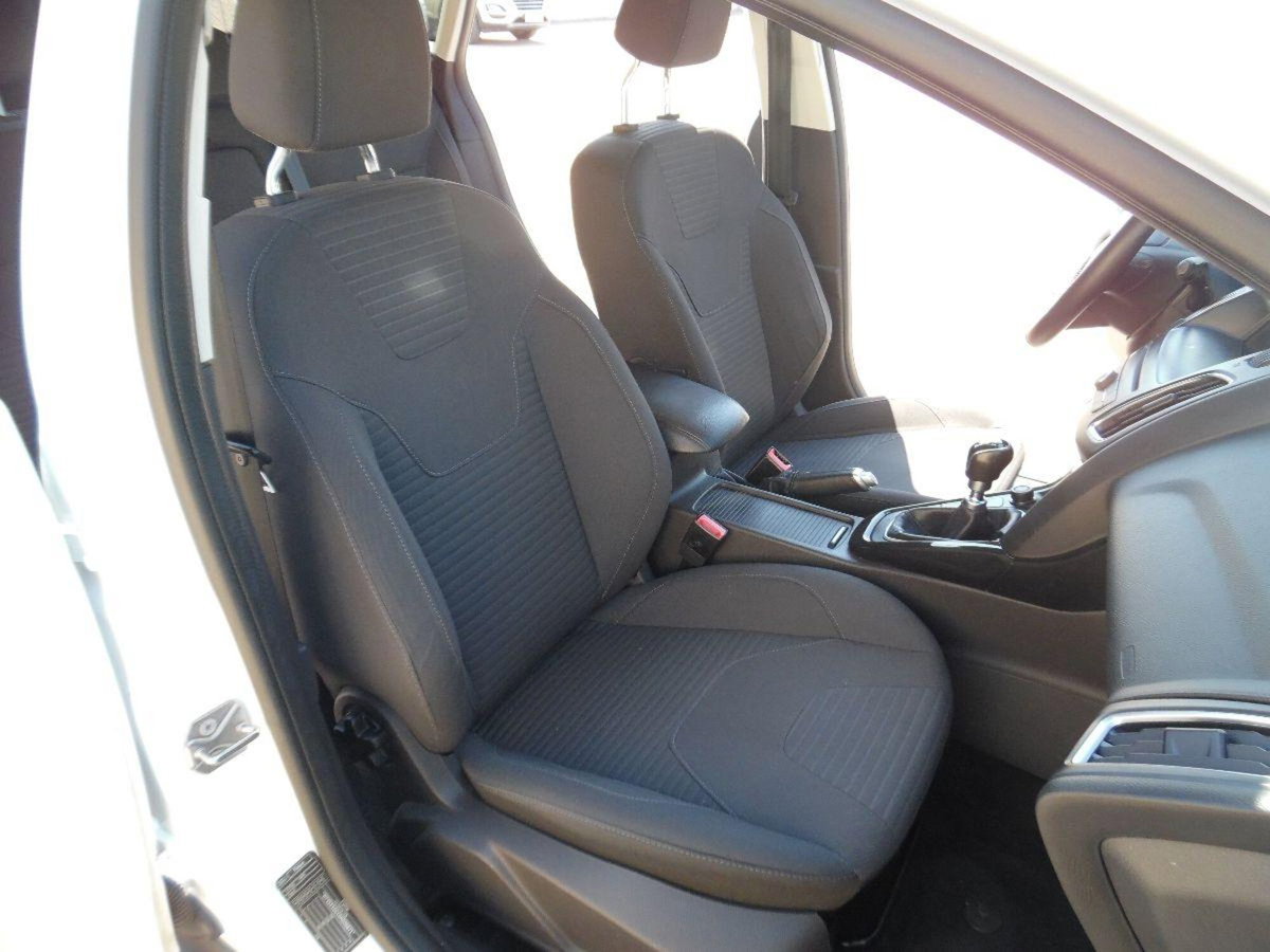 Ford Focus 1.5 TDCi 120 CV Start&Stop Titanium (17)