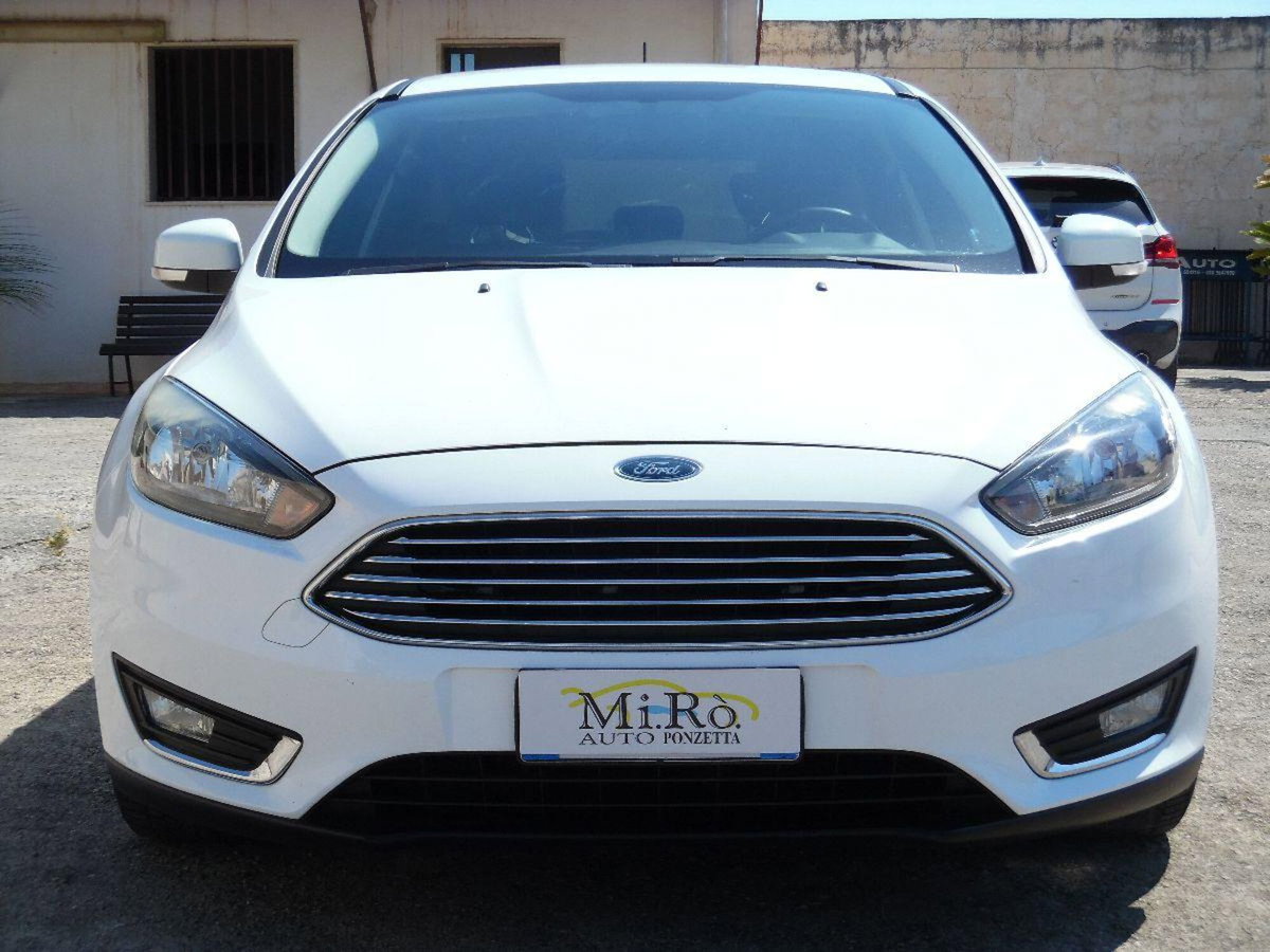 Ford Focus 1.5 TDCi 120 CV Start&Stop Titanium (2)