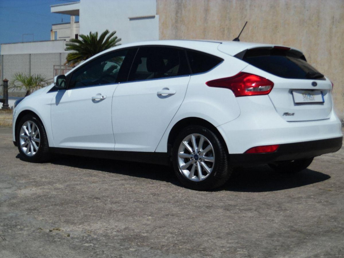 Ford Focus 1.5 TDCi 120 CV Start&Stop Titanium (6)