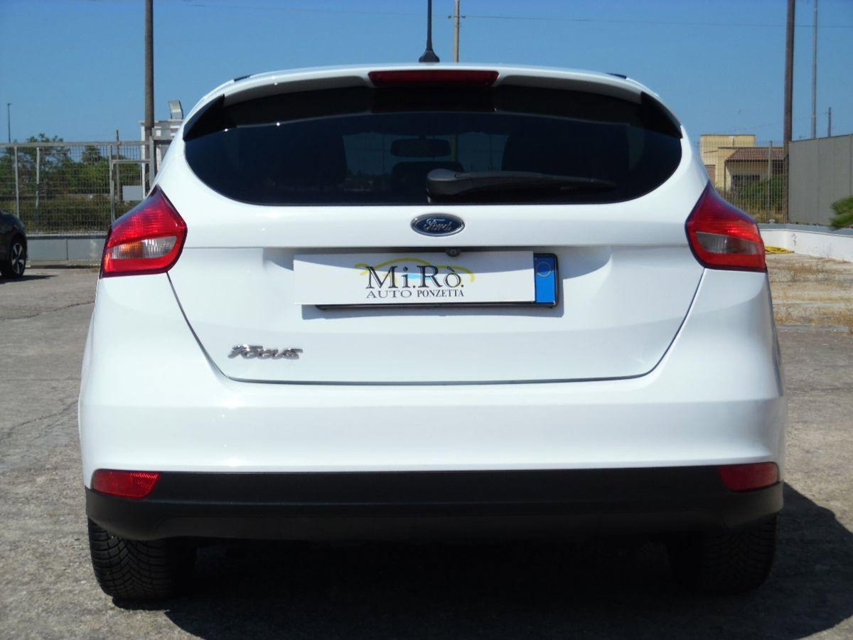 Ford Focus 1.5 TDCi 120 CV Start&Stop Titanium (7)