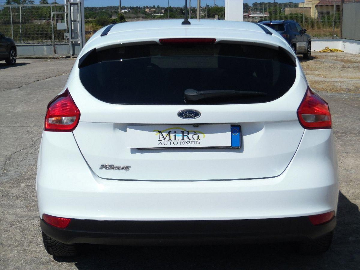 Ford Focus 1.5 TDCi 120 CV Start&Stop Titanium (8)