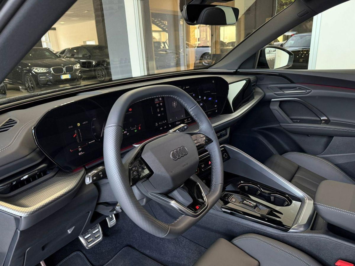 Audi Q5 2.0 tfsi mhev+ Business 204cv s-tronic (13)