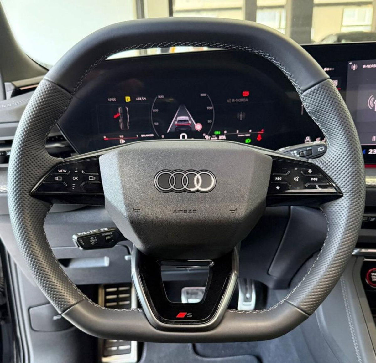Audi Q5 2.0 tfsi mhev+ Business 204cv s-tronic (17)