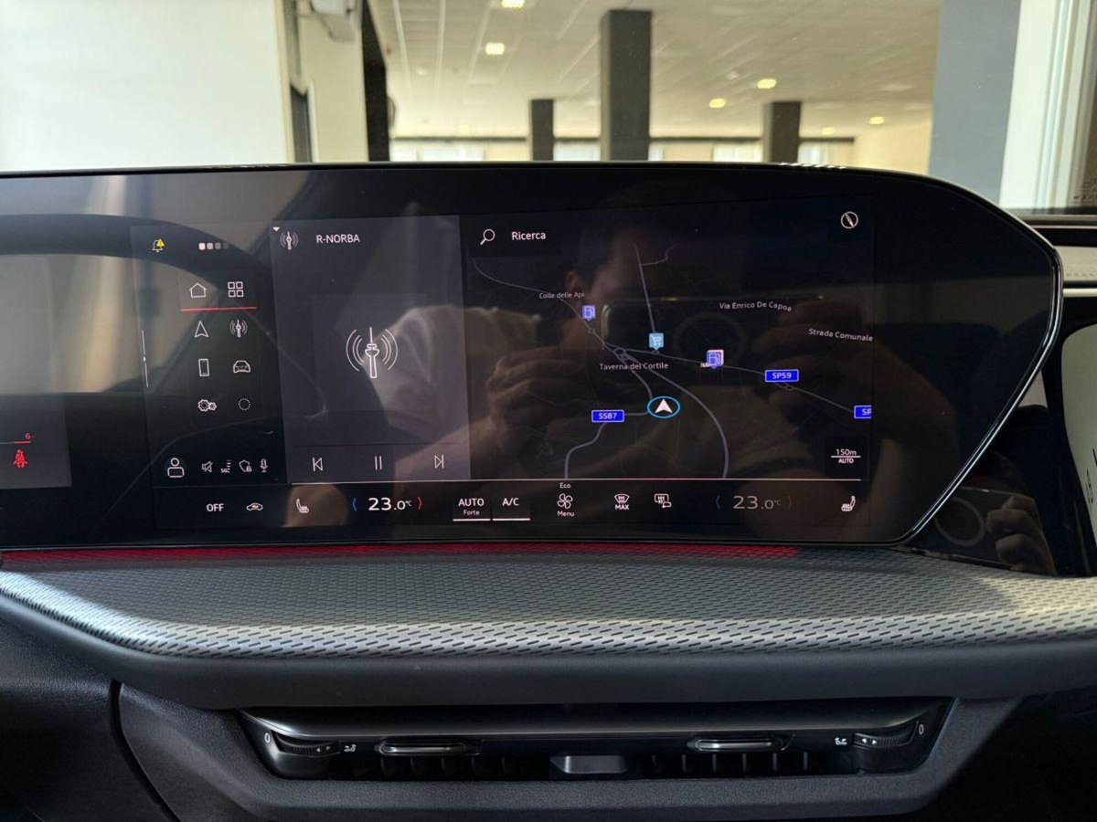 Audi Q5 2.0 tfsi mhev+ Business 204cv s-tronic (19)
