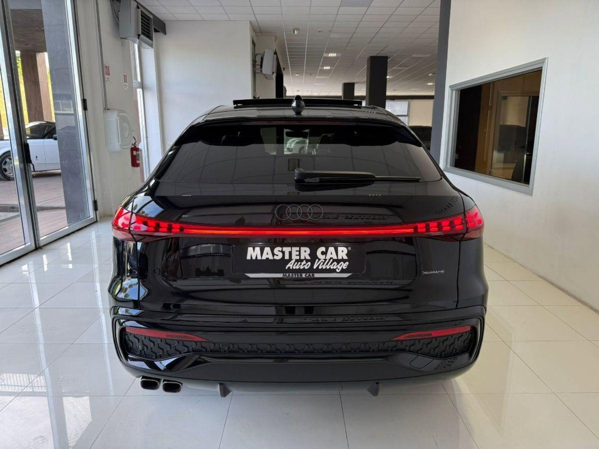 Audi Q5 2.0 tfsi mhev+ Business 204cv s-tronic (8)
