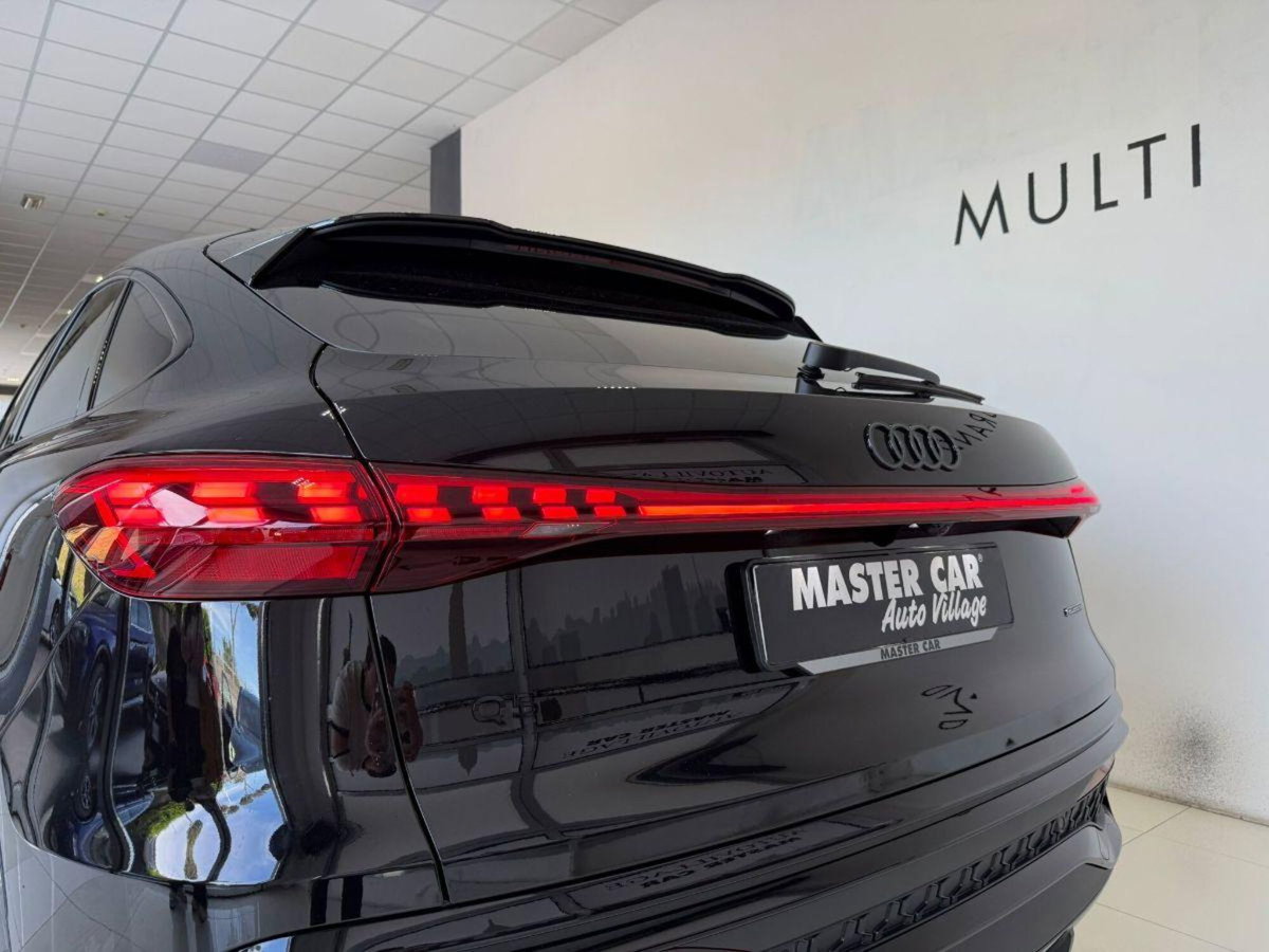 Audi Q5 2.0 tfsi mhev+ Business 204cv s-tronic (9)