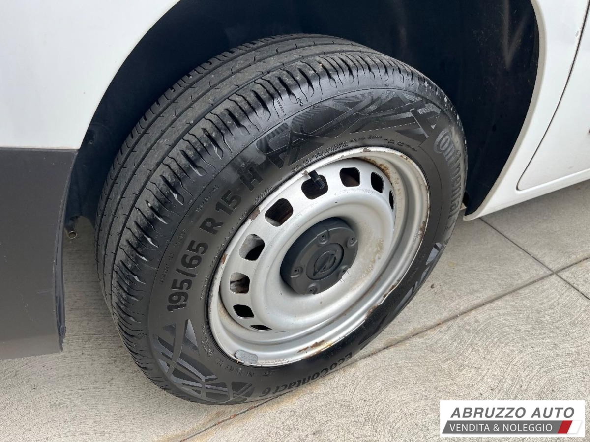 Opel Combo Furgone Cargo 1.5 Diesel PC 650kg (15)